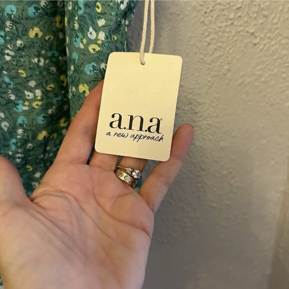 A.n.a. Women’s Flutter Shirt Xxl New Green Floral Fairy Babydoll Feminine - Picture 7 of 9